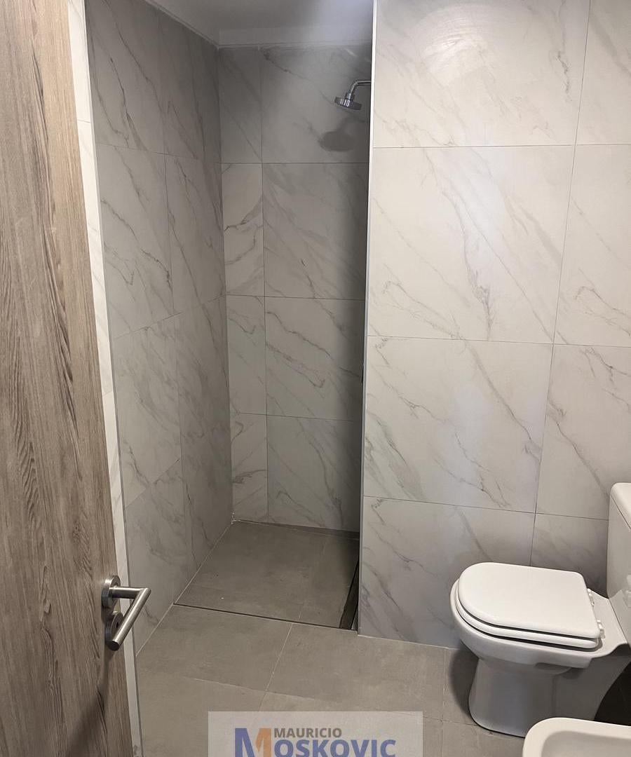 Foto de DEPARTAMENTO 2 AMBIENTES A ESTRENAR EN MORENO CENTRO CON COCHERA, imagen 5