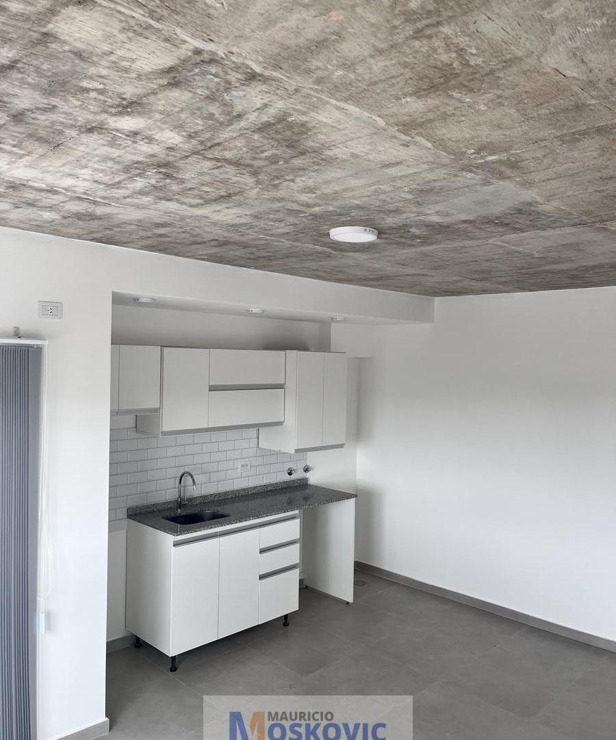Foto de DEPARTAMENTO 2 AMBIENTES A ESTRENAR EN MORENO CENTRO CON COCHERA, imagen 3
