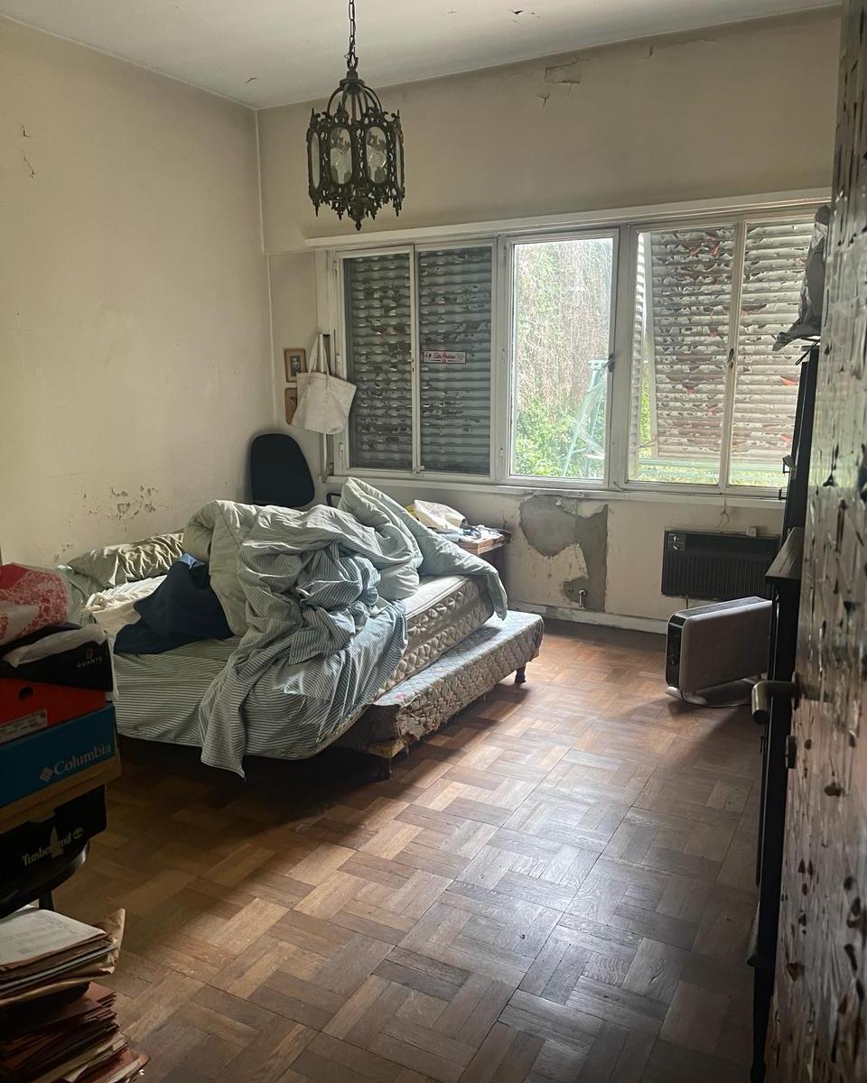 Venta Casona Chacabuco y Av Caseros, 3 Plantas con Cochera San Telmo 5