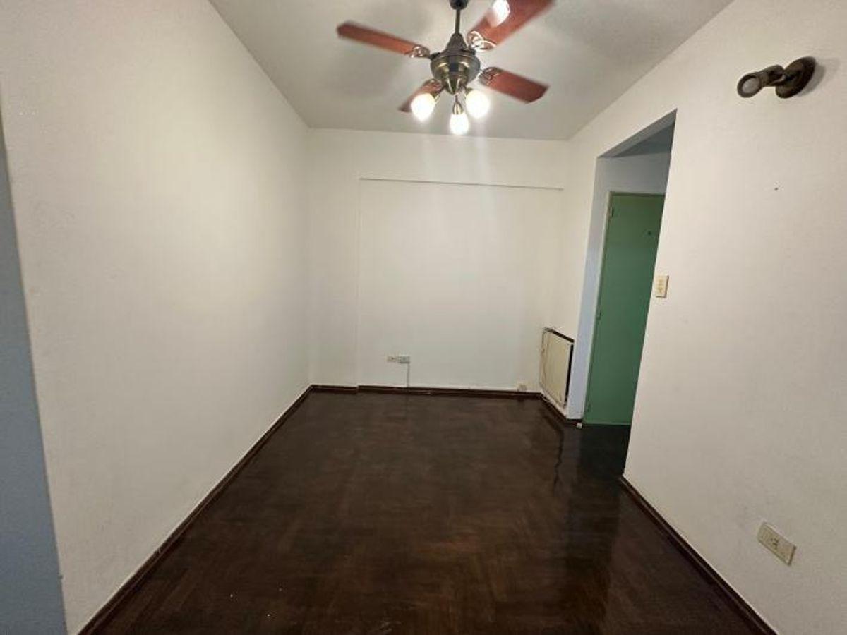 Foto de Venta de departamento 2amb en zona Belgrano, apto profesional y apto, imagen 4