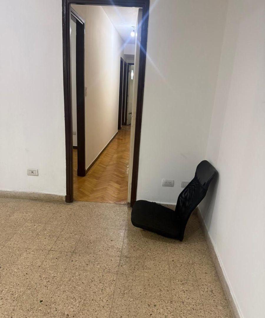 Alquiler de departamento 4ambientes en piso 7 con balcón en zona Parque Patricios Matheu al 1700
