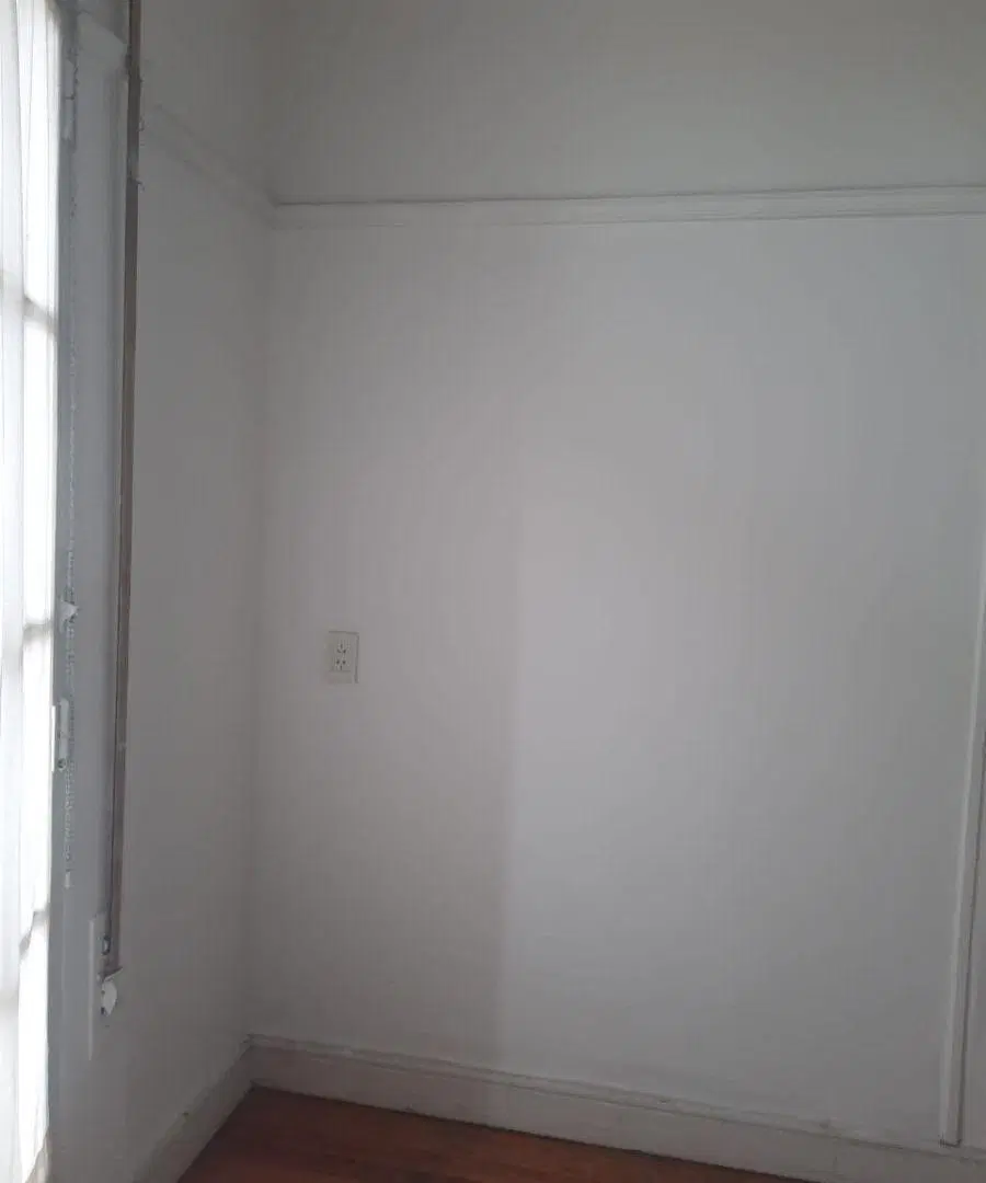 Venta de Oficina en Galería Barolo av. de mayo al 1300 piso 7 con balcón mirando a la avenida 5