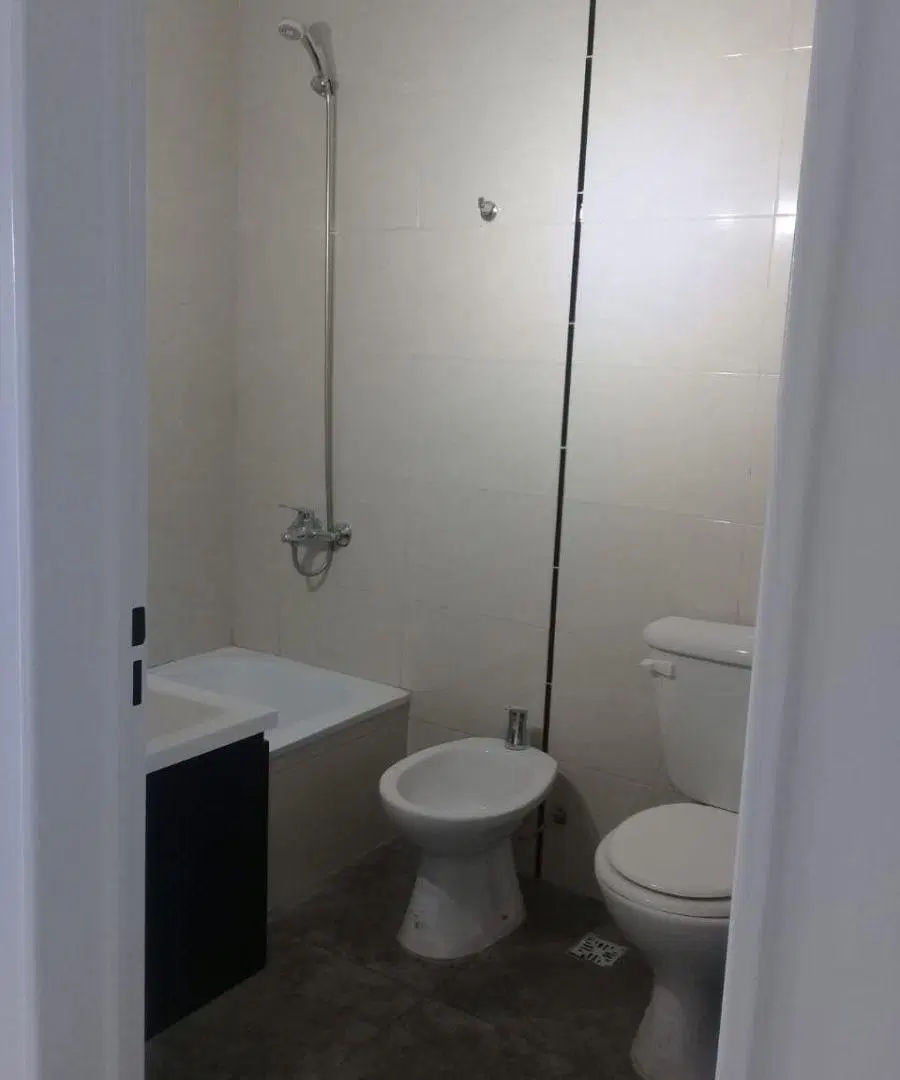 Alquiler de departamento 2ambientes zona Wilde calle Sarachaga 5900 4