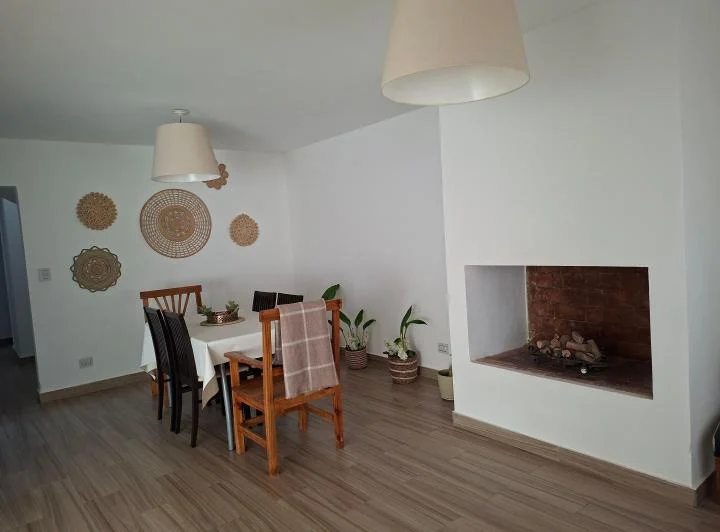 DUEÑA VENDE HERMOSA  CASA 3