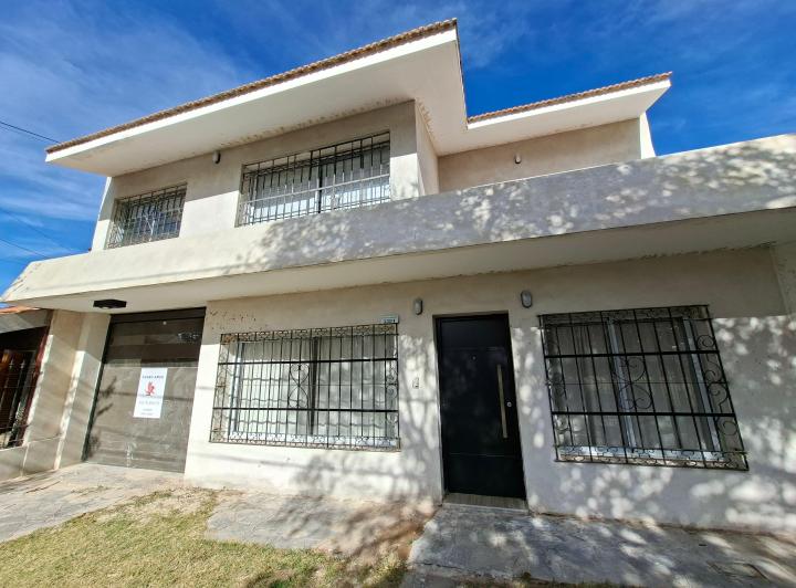 DUEÑA VENDE HERMOSA  CASA 1
