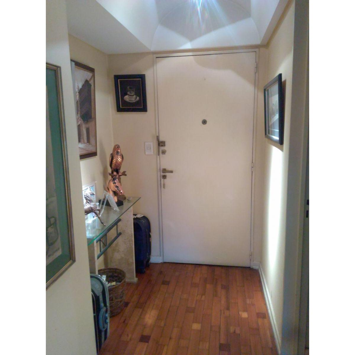 Venta Departamento 4 Ambientes con Patio 2