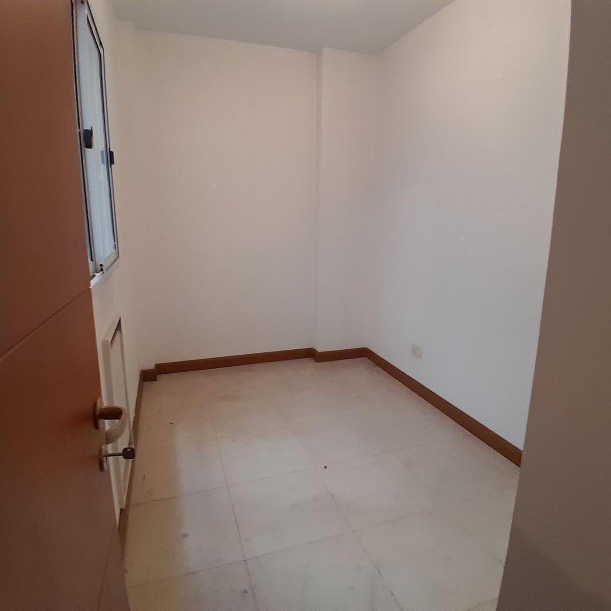 Piso 4 Ambientes con Dependencias - Barracas - Plaza Colombia 2