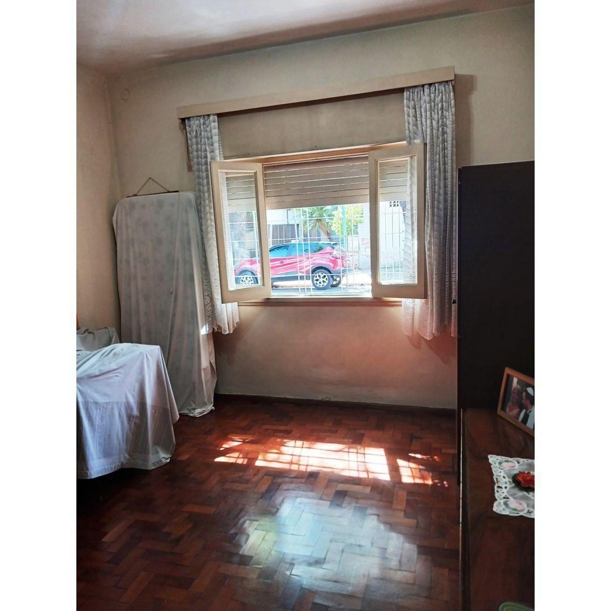Casa en Venta Villa Lugano 3 Ambientes Muy Buen Estado Garaje Fondo con Parque Terraza en Esquina 4