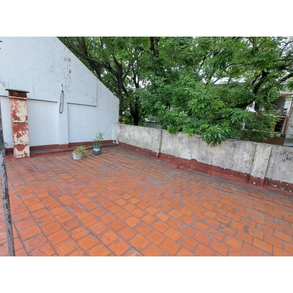 Casa en Lote Propio 8.66x21 a Reciclar - Parque Patricios - Capital Federal 1