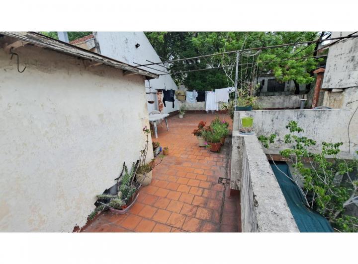 Casa/Terreno en Lote Propio irregular a Reciclar - Parque Patricios - Capital Federal 2