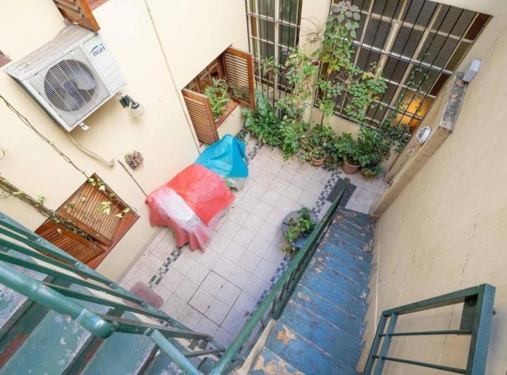 PH con Terraza y Patio, 9 Amb. 2 Consultorios Habilitados, 120m2, venta USD 340.000 5