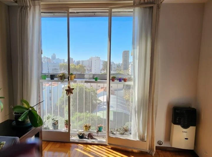 Se vende un departamento de 4 ambientes super luminoso 2