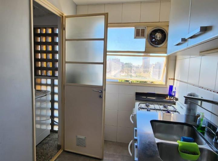 Se vende un departamento de 4 ambientes super luminoso 5
