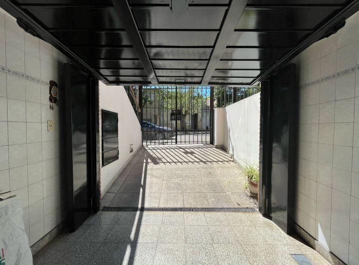VENTA TRIPLEX SIN EXPENSAS / PARQUE AVELLANEDA / 5 AMBIENTES / CON PATIO / APTO CREDITO HIPOTECARIO 3