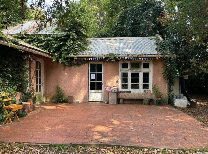 Casa con amplio terreno en Punta Indio 1
