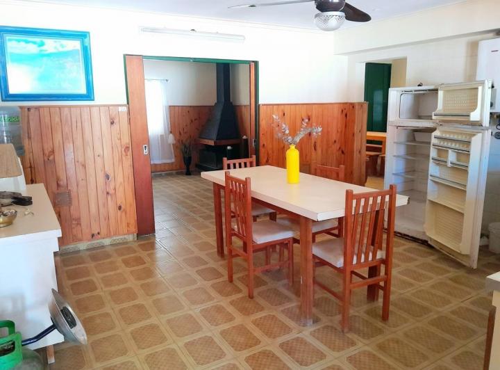 Casa Quinta Sauce Viejo  5 ambientes + Pileta + Cancha de Padle + Jardín + Cochera + Parrilla 2