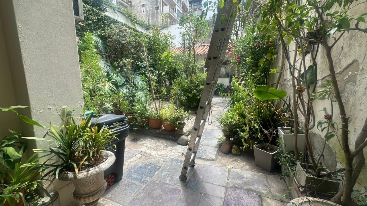Recoleta, Beruti 2300, 2 amb, 6to piso, 30m2, U$S500 + expensas y servicios. (alq min 3 meses)