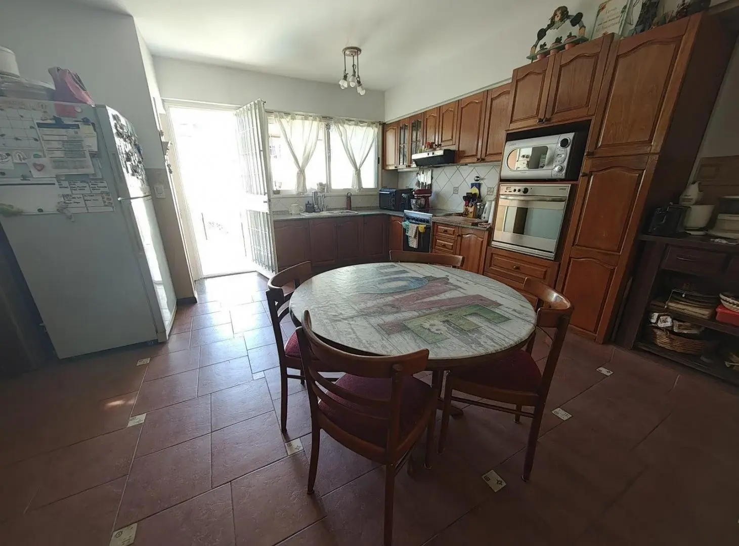 Casa 5 amb. con pileta en San Andrés 2