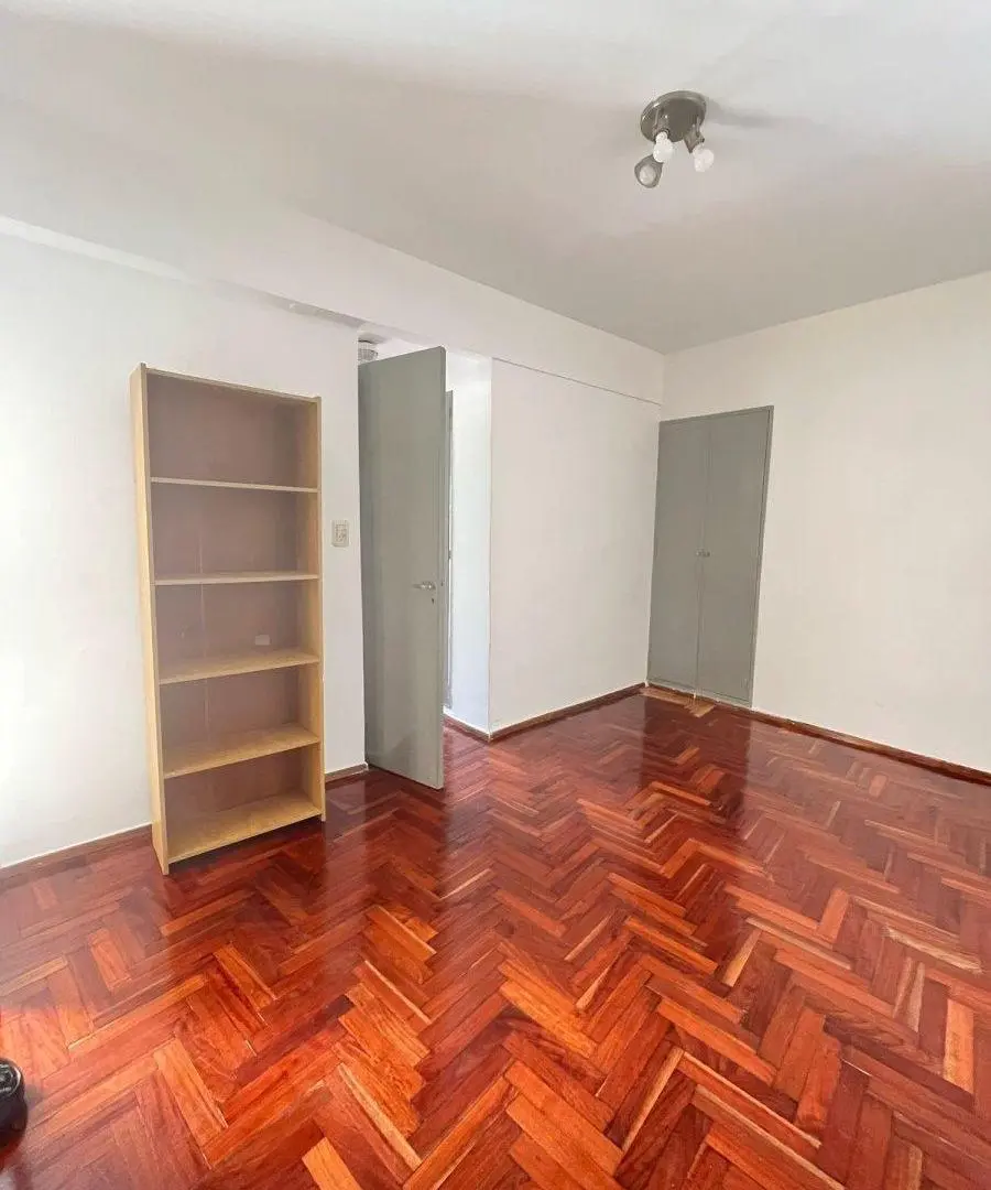 DEPARTAMENTO 2 AMBIENTES LATERAL - MUY LUMINOSO - GASCÓN 500 - ALMAGRO 5