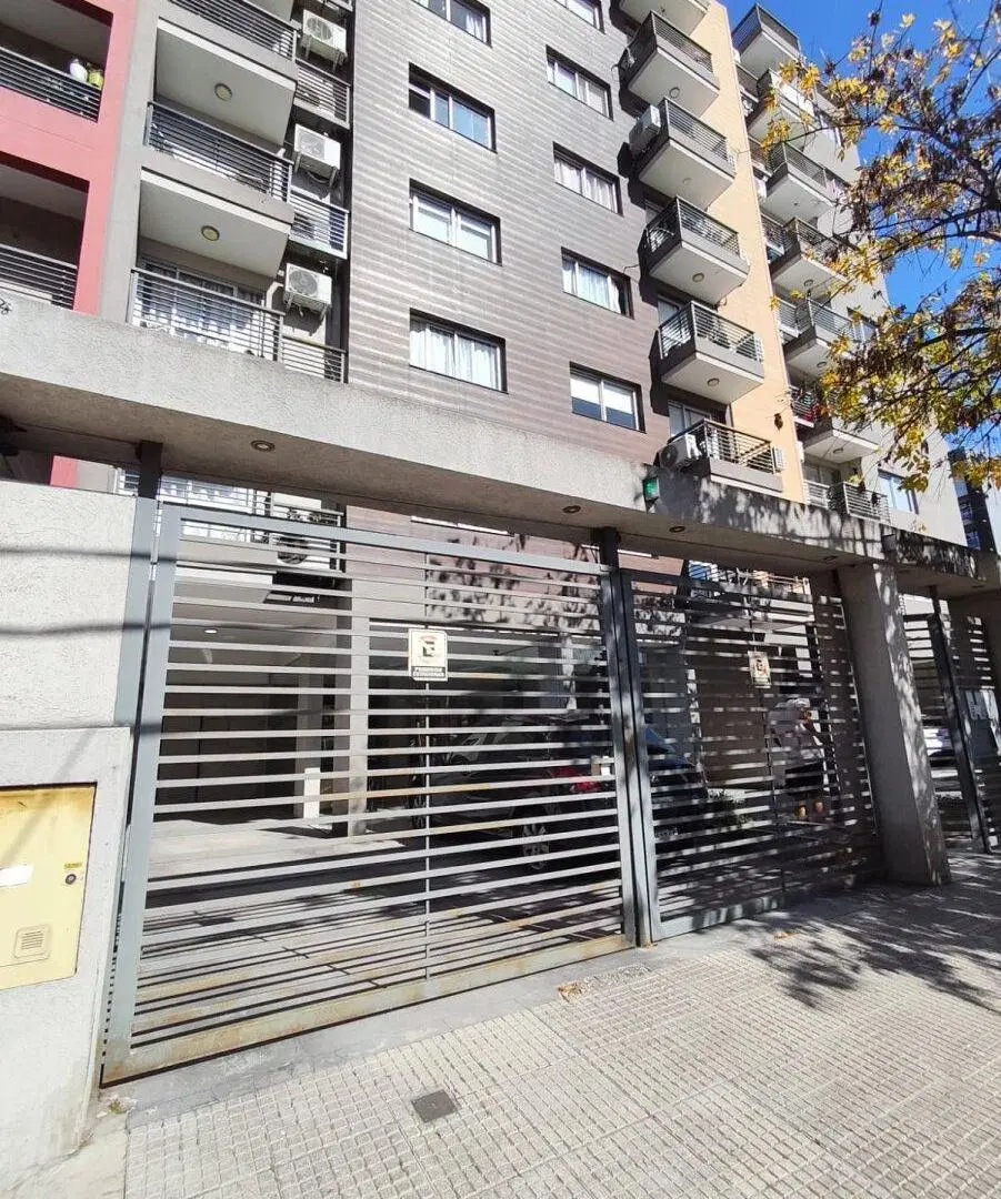 Venta de departamento en Moron 3