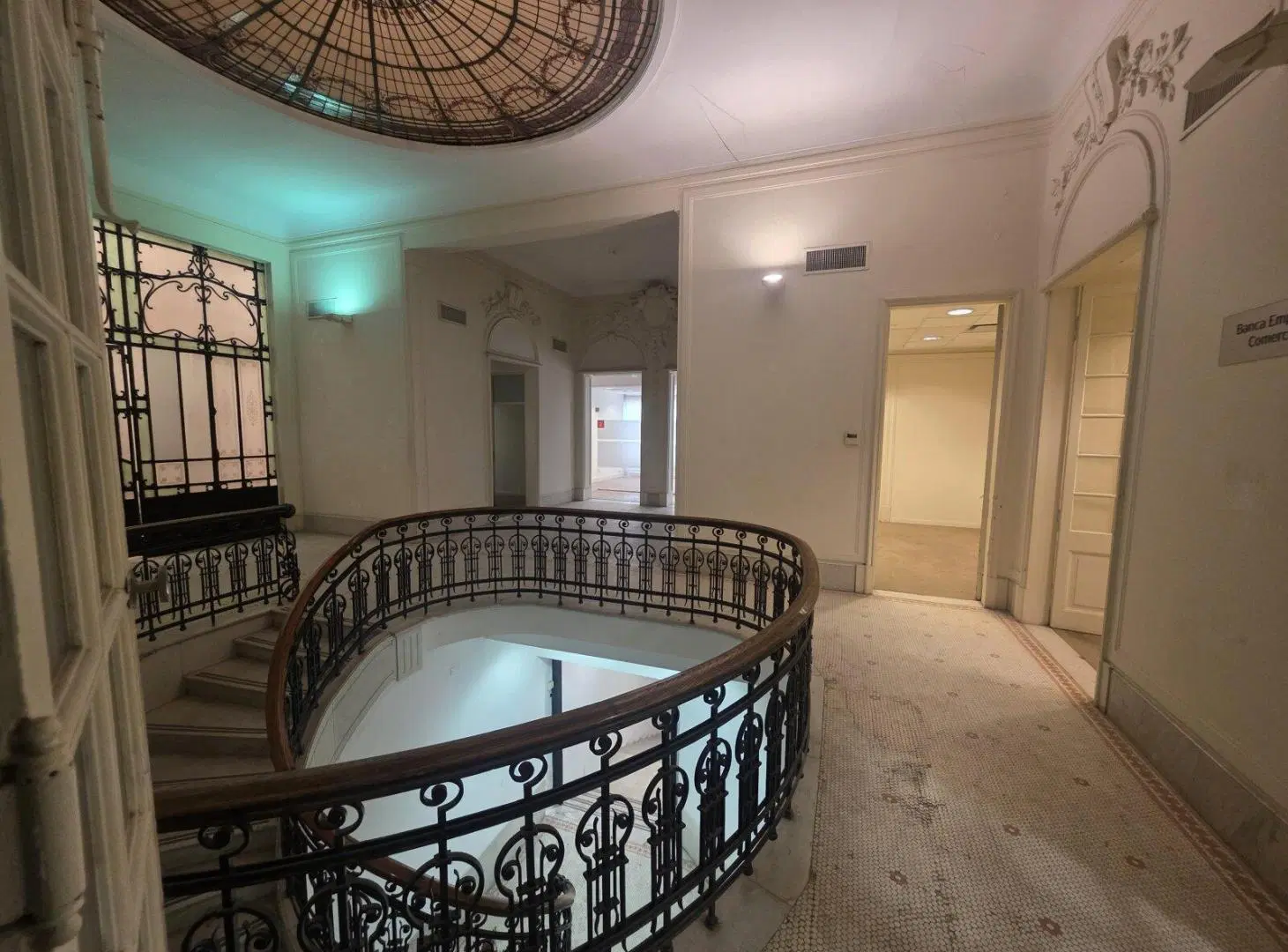 ALQUILER OFICINA FLORIDA y CORDOBA SIN EXPENSAS Frente a GALERÍA PACÍFICO 900m2 5