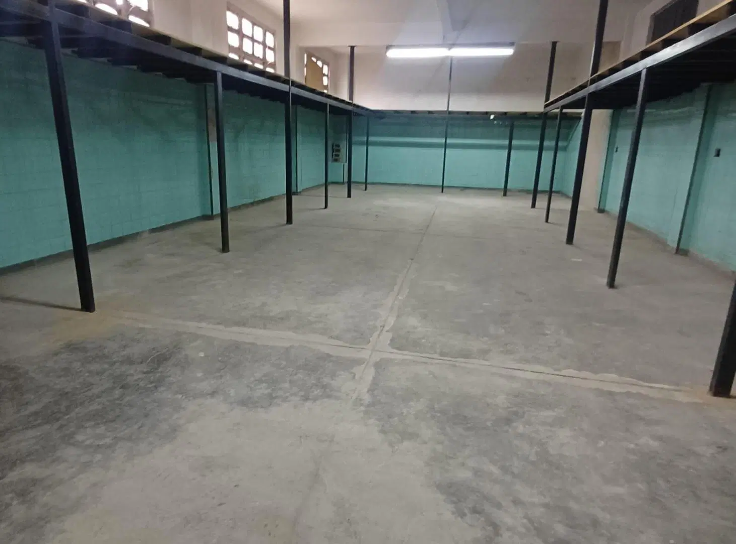 Oficinas con deposito, Gregorio de Laferrere 3