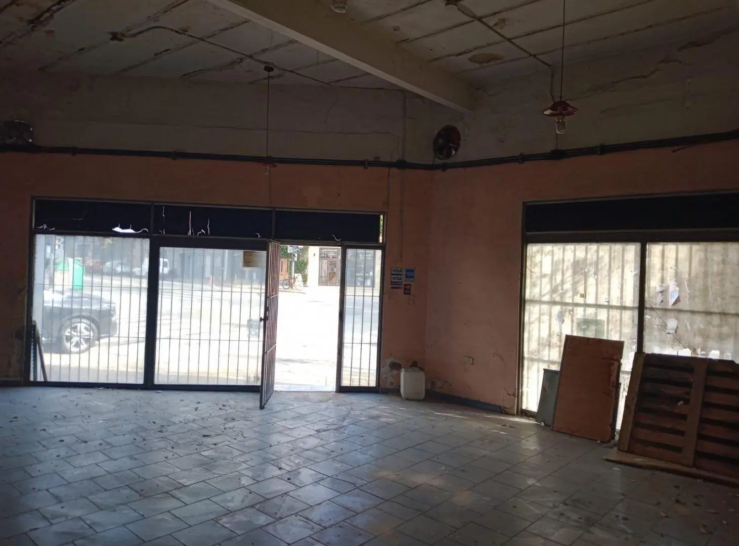 LOCAL CON VIVIENDA 2