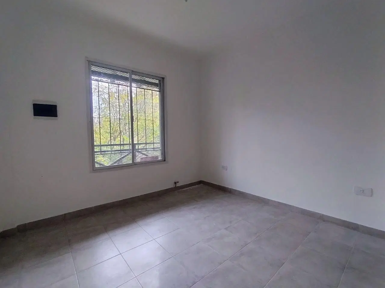 Venta Departamento 2 ambientes en Moron centro 3