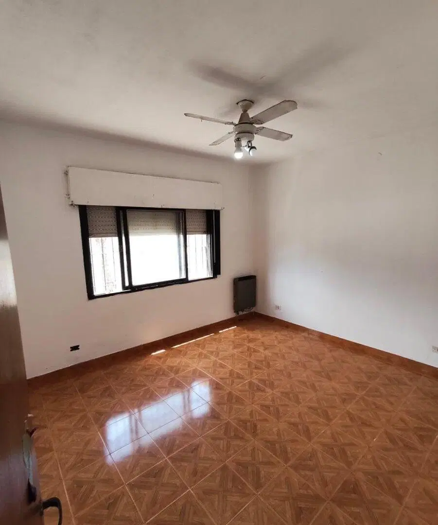 Casa en venta en Castelar 4