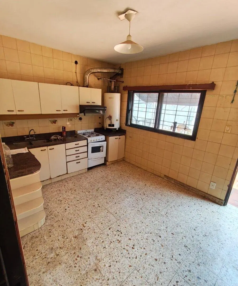 Casa en venta en Castelar 2