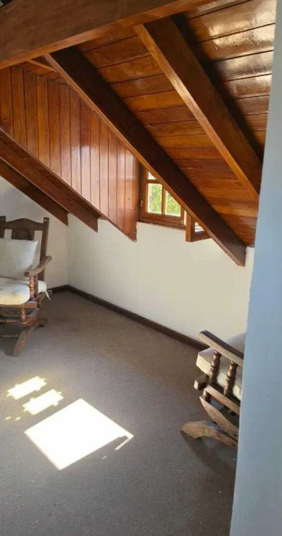 ALQUILER: Hermoso Chalet Dividido en Departamentos - ISIDRO CASANOVA 4