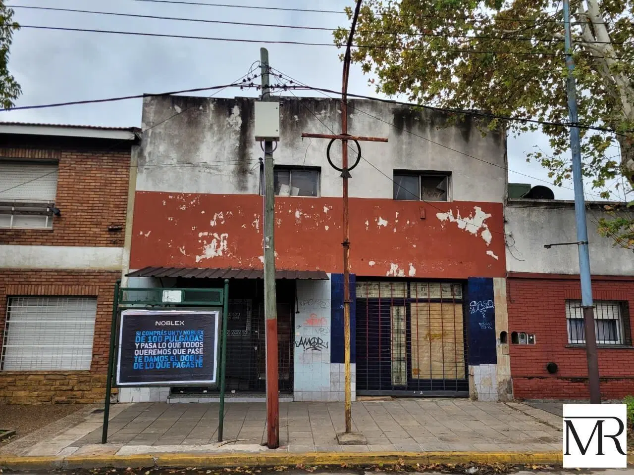 Galpon, Nave Industrial, Deposito + Dos Locales Sobre Avenida con doble Acceso, Gran Porton para cam 5