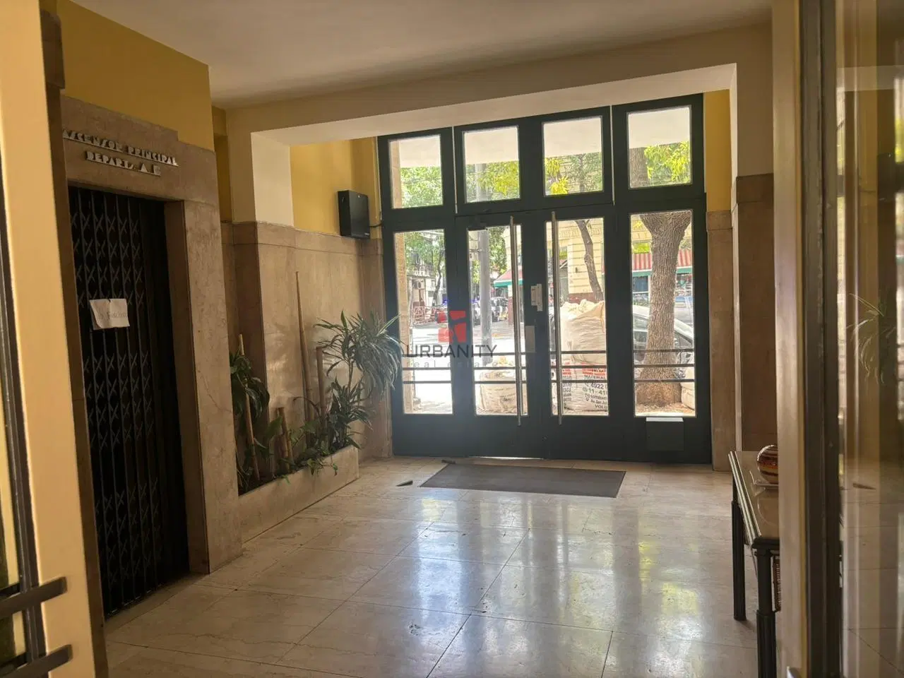 Amplio y Luminoso 2 ambientes en San Cristobal - Con Balcón y amplia cocina- APTO CRÉDITO 5