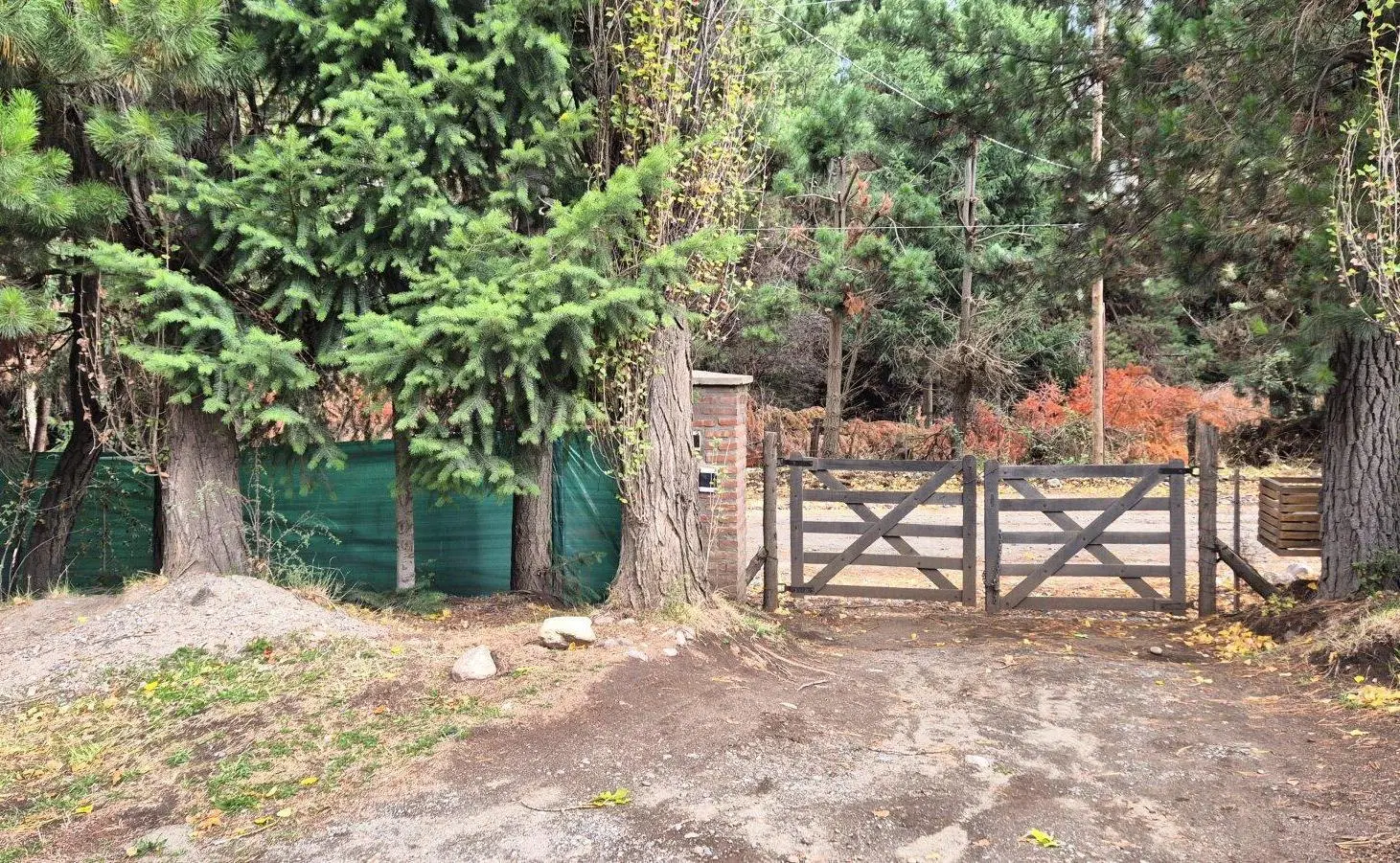 (076) EL BOLSON-Mallin Casa  con terreno en condominio e 1500 mt² 2