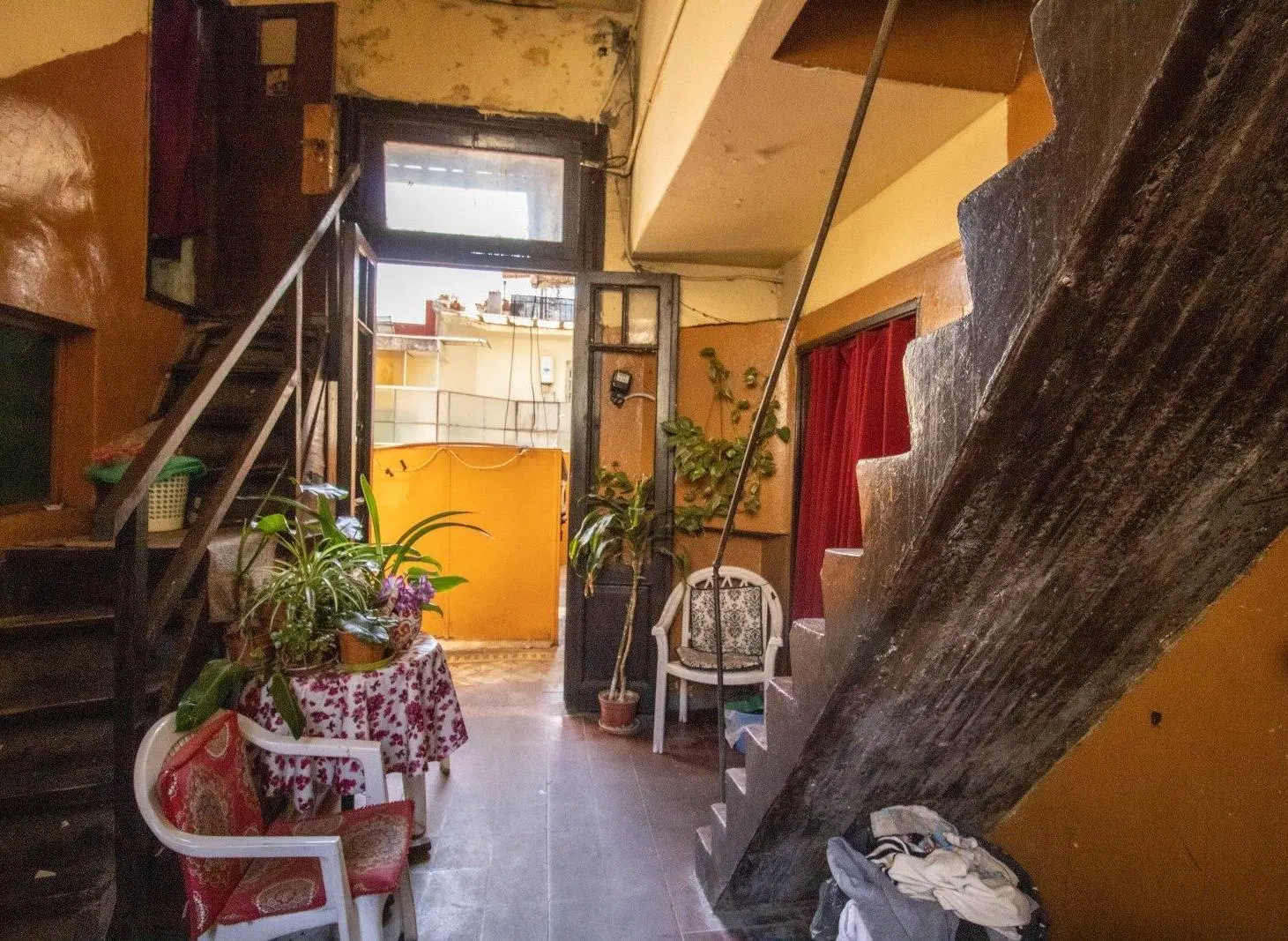 Casa con dos entradas - PB y 1er Piso- 472m² -  Hotel familiar/Pensión - Acepta financiación - Almag 5