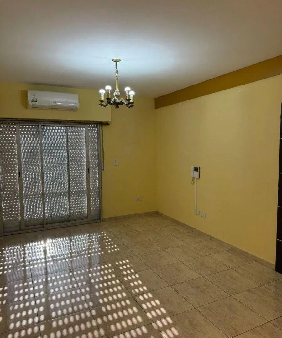 Departamento Monoambiente dividido, APTO PROFESIONAL.- Moron .- 5