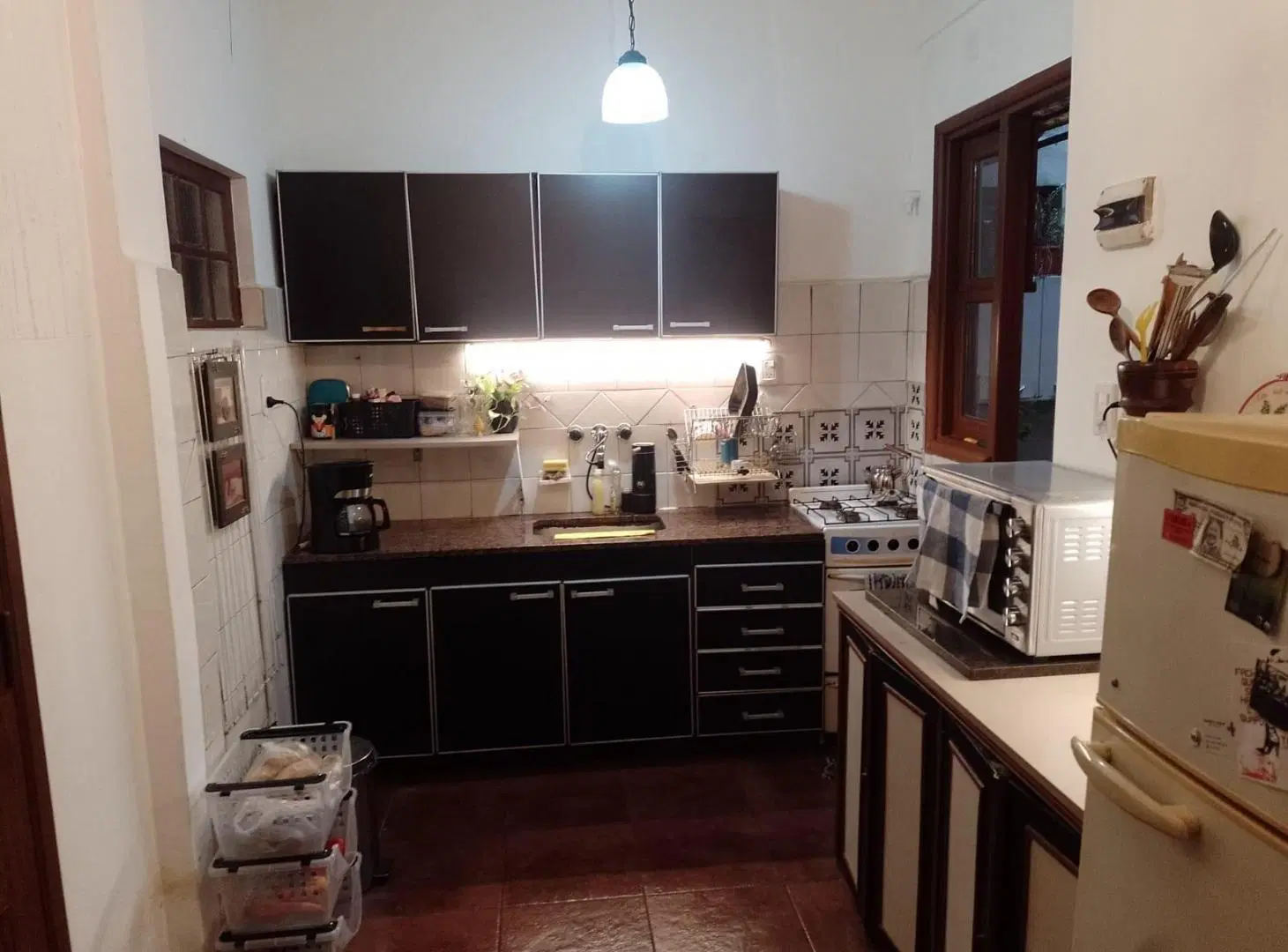FLORES, YERBAL 2500, 47 M2, 3 AMBIENTES EN PLANTA BAJA. PATIO CON LAVADERO.  USD 86.000.- 2