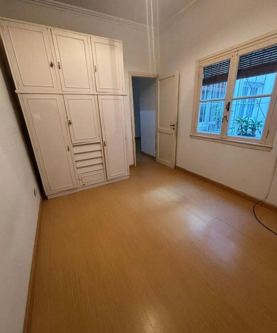 Departamento 2 Ambientes | Edificio Residencial | 1er Piso por escalera 5