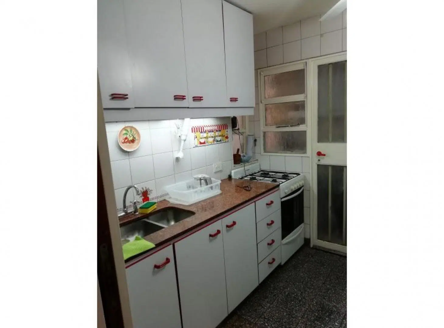Departamento de 3 Ambientes posible cochera en venta, Se escucha oferta razonable 5