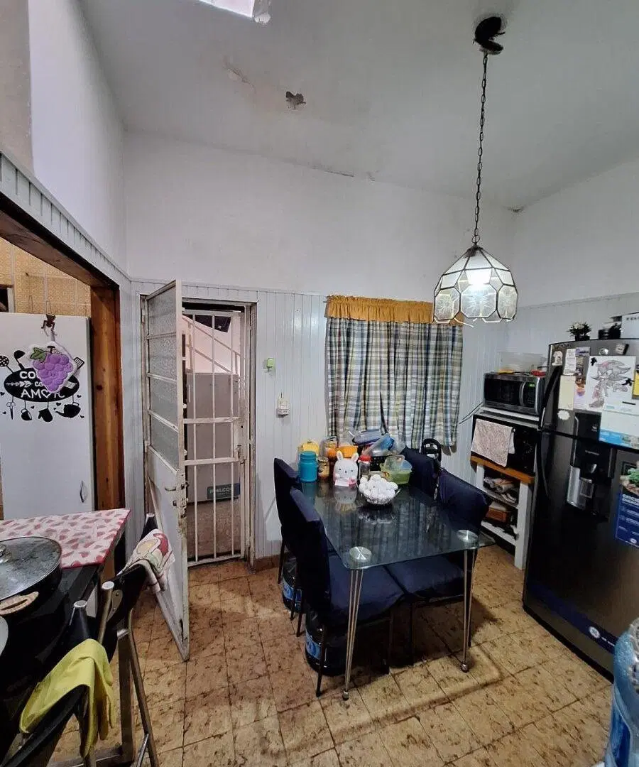 VENDO CASA 5 AMB.VILLA SARMIENTO 4