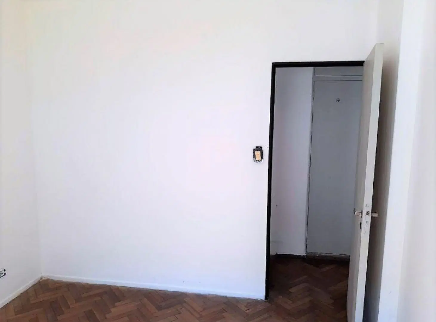 Departamento de 3 ambientes sobre Av Diaz Velez 8