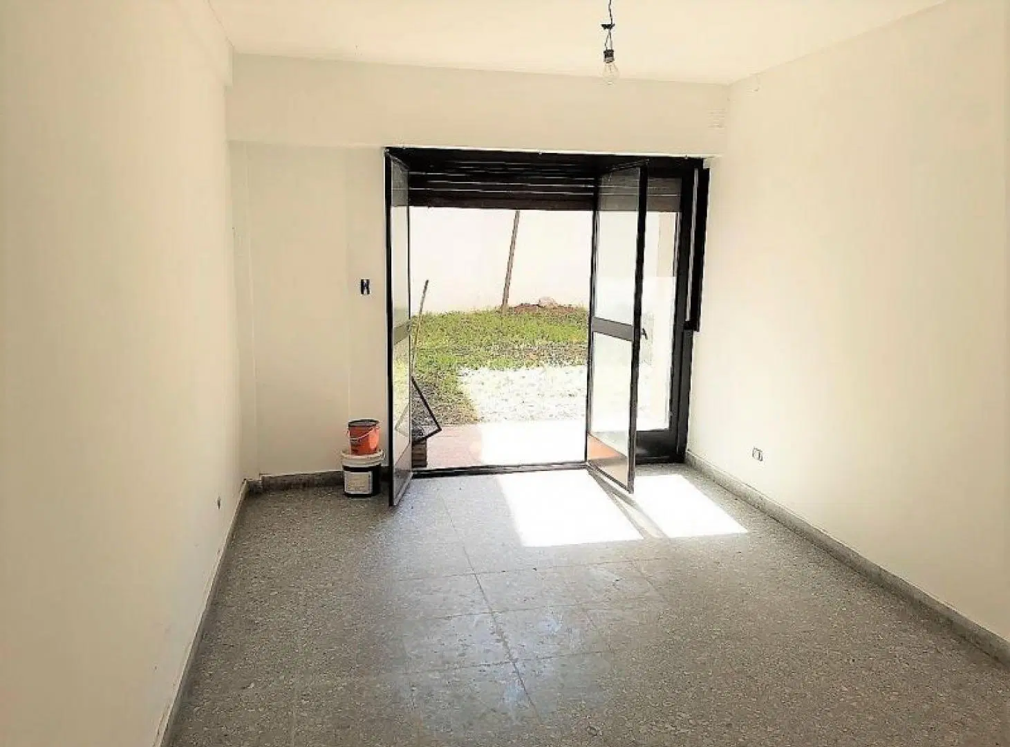Departamento de 3 ambientes sobre Av Diaz Velez 1