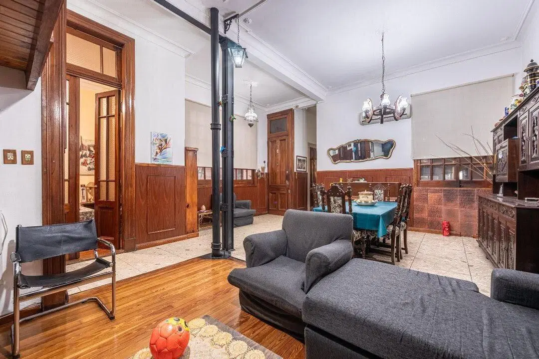 VENTA | Departamento Tipo PH 4 Ambientes con Balcón en Balvanera 1