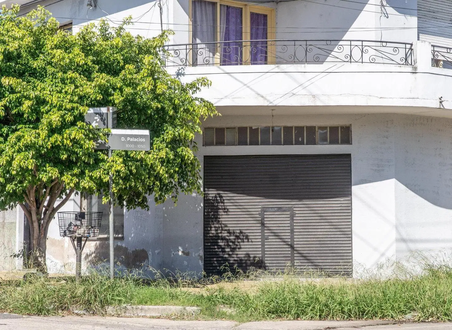 Venta local, vivienda y terraza. Ideal uso mixto. El Palomar 2