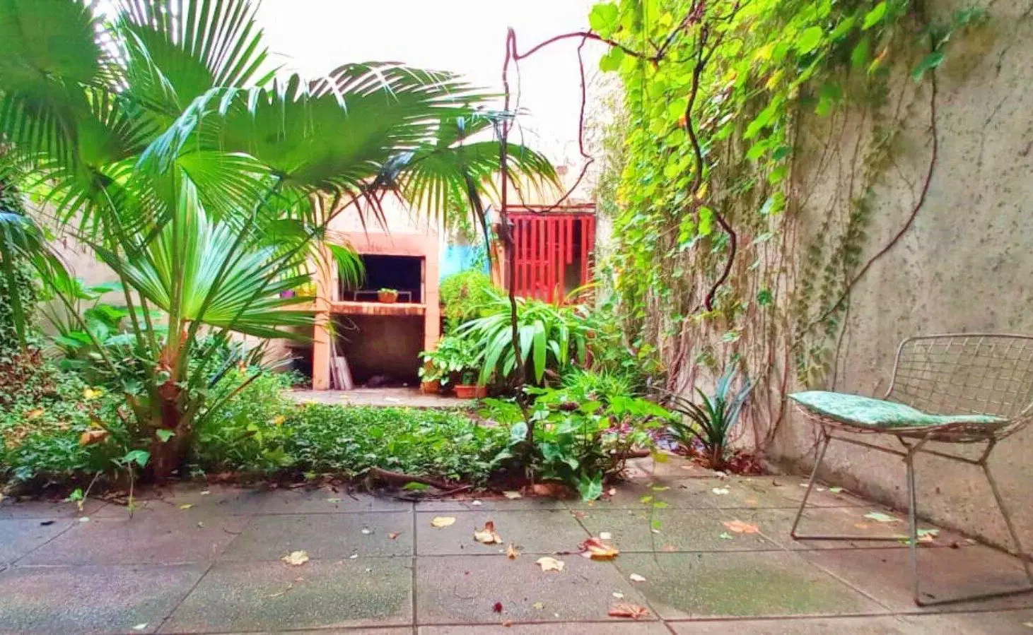 Casa con Jardín, Garaje, Terraza y Parrilla en Villa del Parque 1