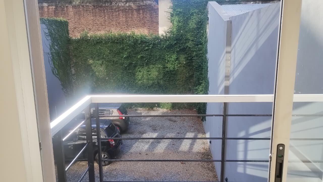 Foto de Venta Monoambiente con patio y balcon, imagen 4