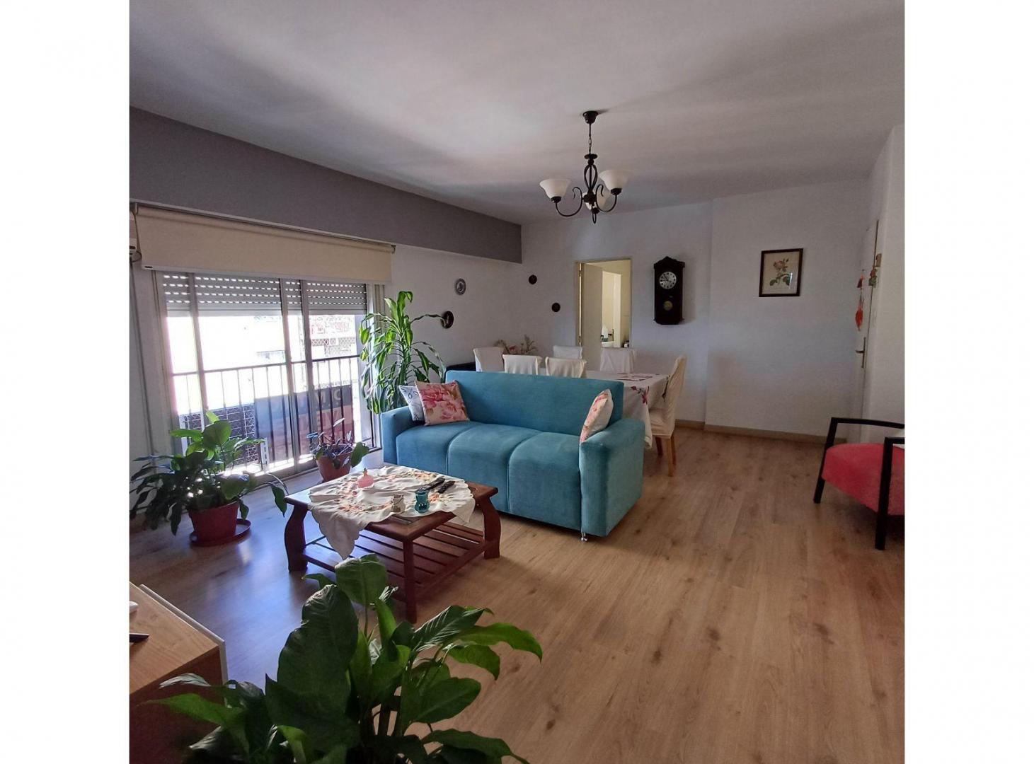 Foto de Luminoso departamento de 4 ambientes con Cochera., imagen 5