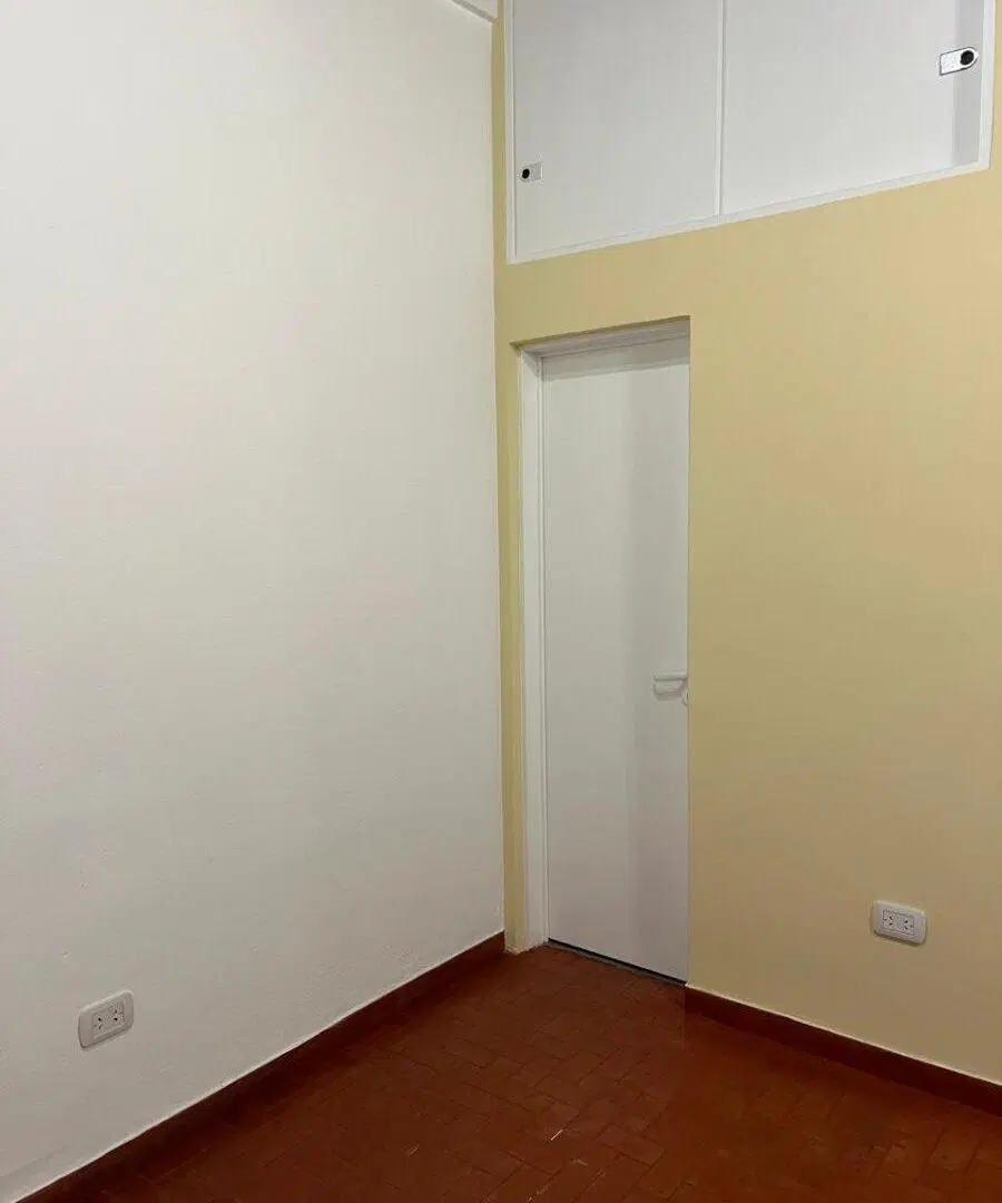 ESTUDIO, OFICINA o CONSULTORIO de 2 AMBIENTES 8