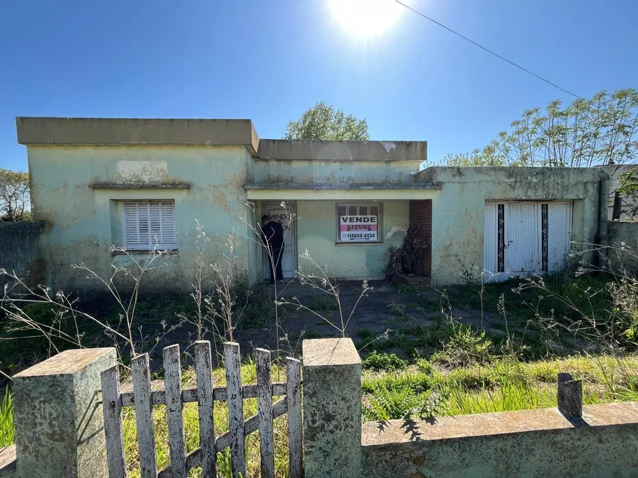 Casa en VENTA a refaccionar con lote en lote 375 metros GOROSTIAGA 2