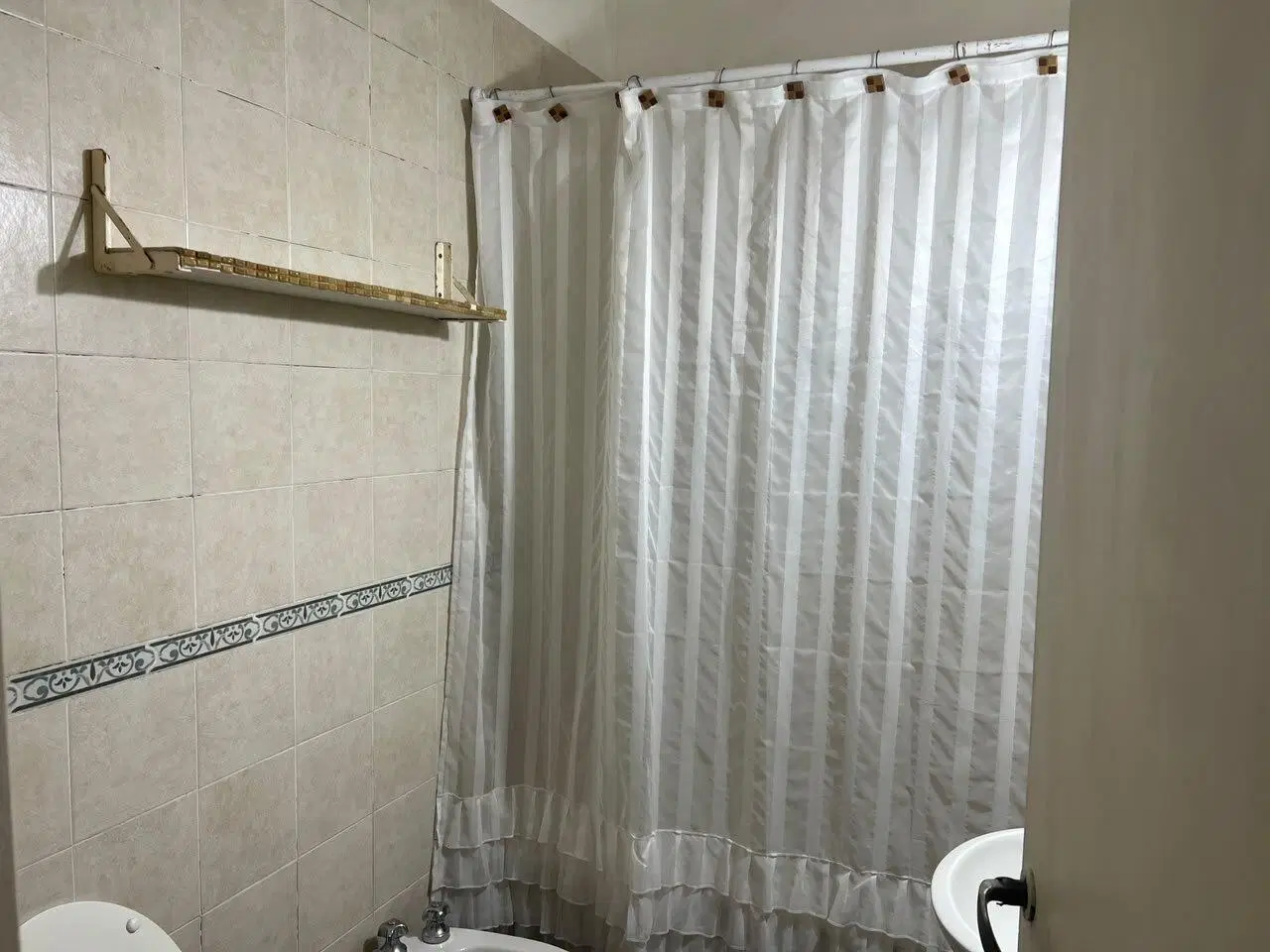 Departamento con balcón terraza a 1 cuadra de la quinta presidencial 8